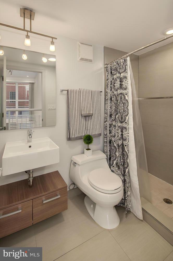 1466 Harvard Street Northwest, Unit TH2 Washington, DC 20009 - Photo 29 of 30 Interior (General)