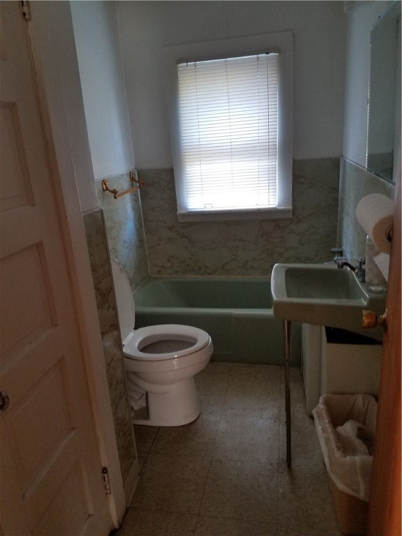 242 Mendon Road Woonsocket, RI 02895 - Photo 13 of 25