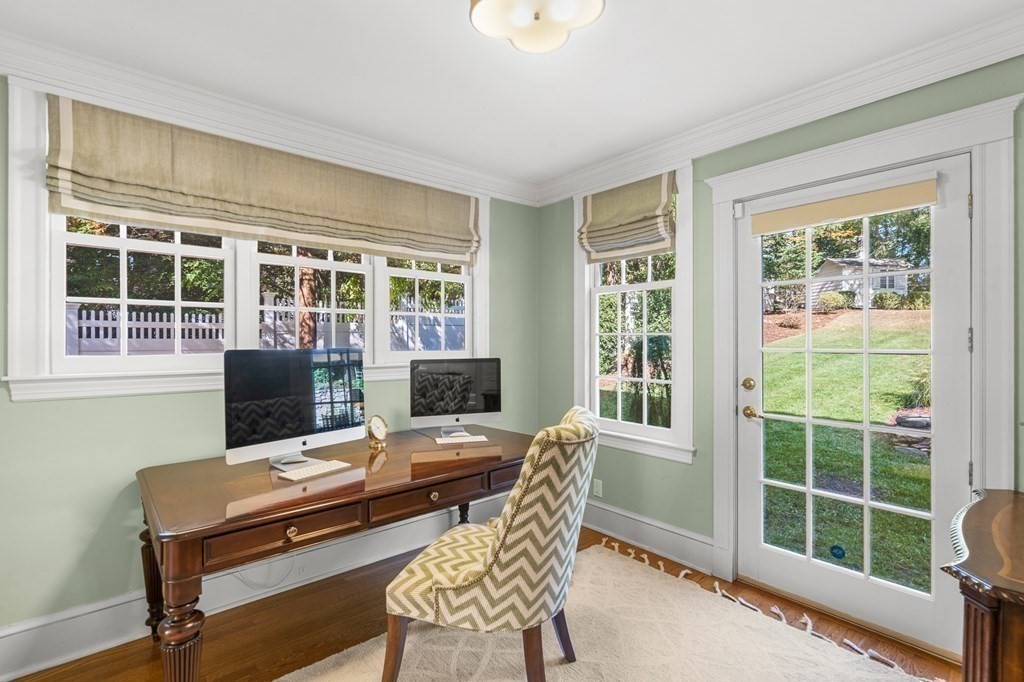 55 Cliff Road Wellesley, MA 02481 - Photo 11 of 42
