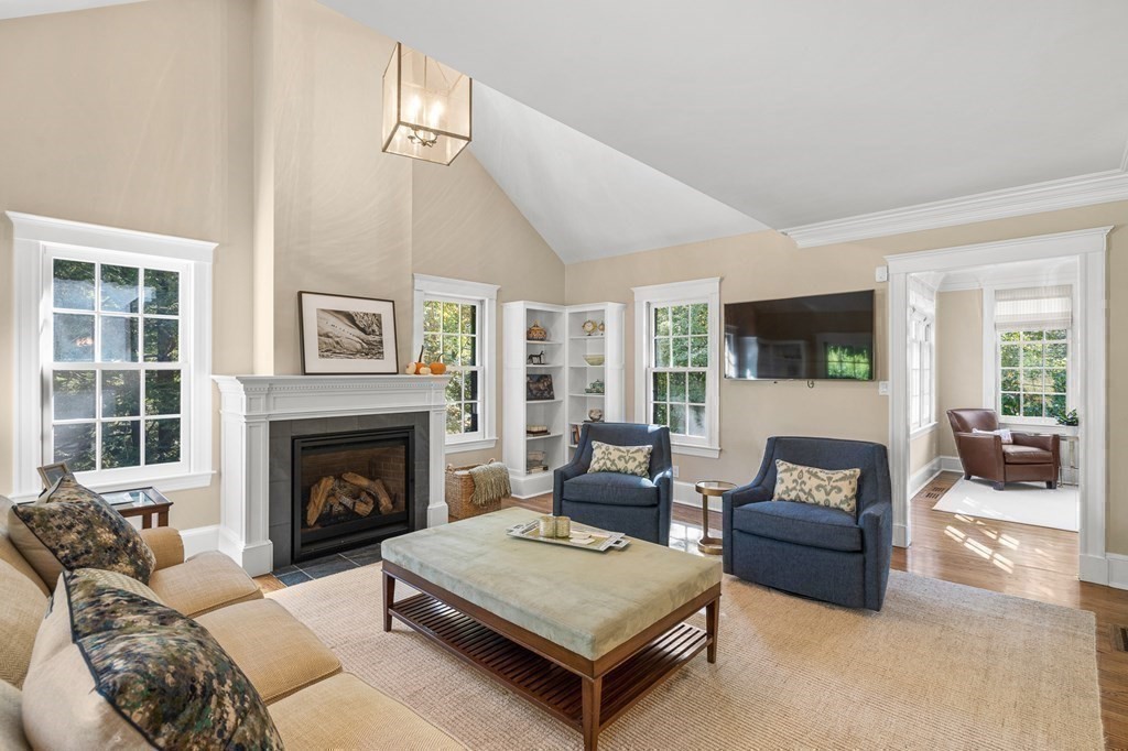 55 Cliff Road Wellesley, MA 02481 - Photo 22 of 42