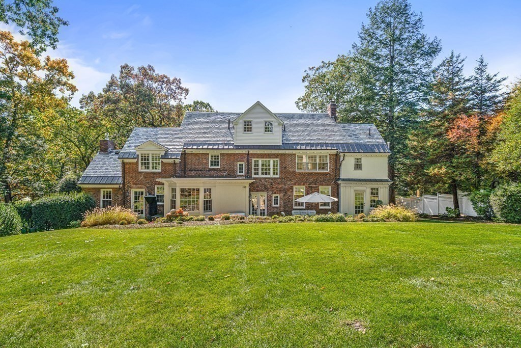 55 Cliff Road Wellesley, MA 02481 - Photo 38 of 42