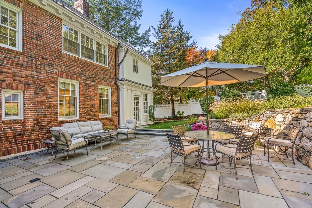 55 Cliff Road Wellesley, MA 02481 - Photo 40 of 42