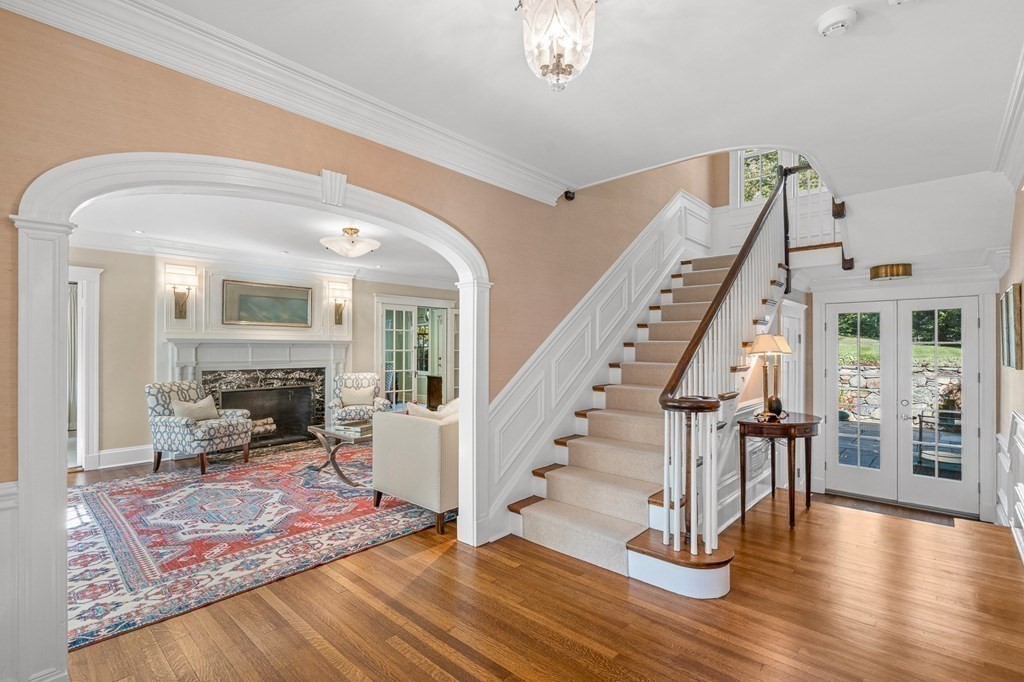 55 Cliff Road Wellesley, MA 02481 - Photo 5 of 42