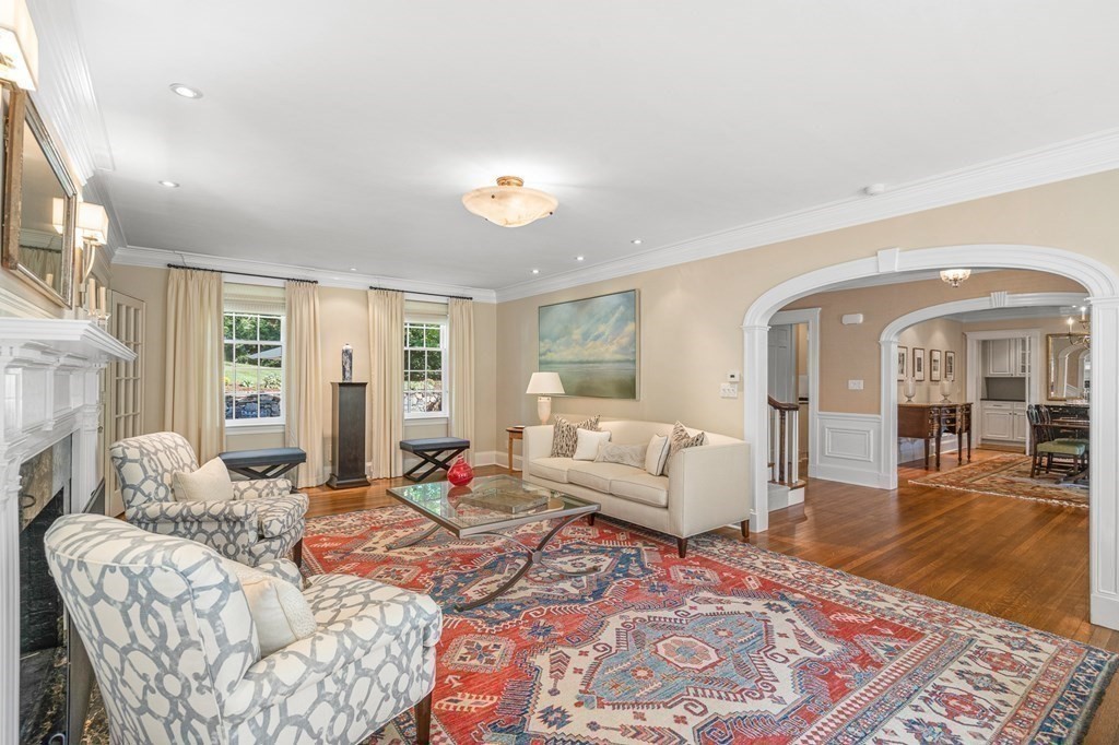 55 Cliff Road Wellesley, MA 02481 - Photo 6 of 42