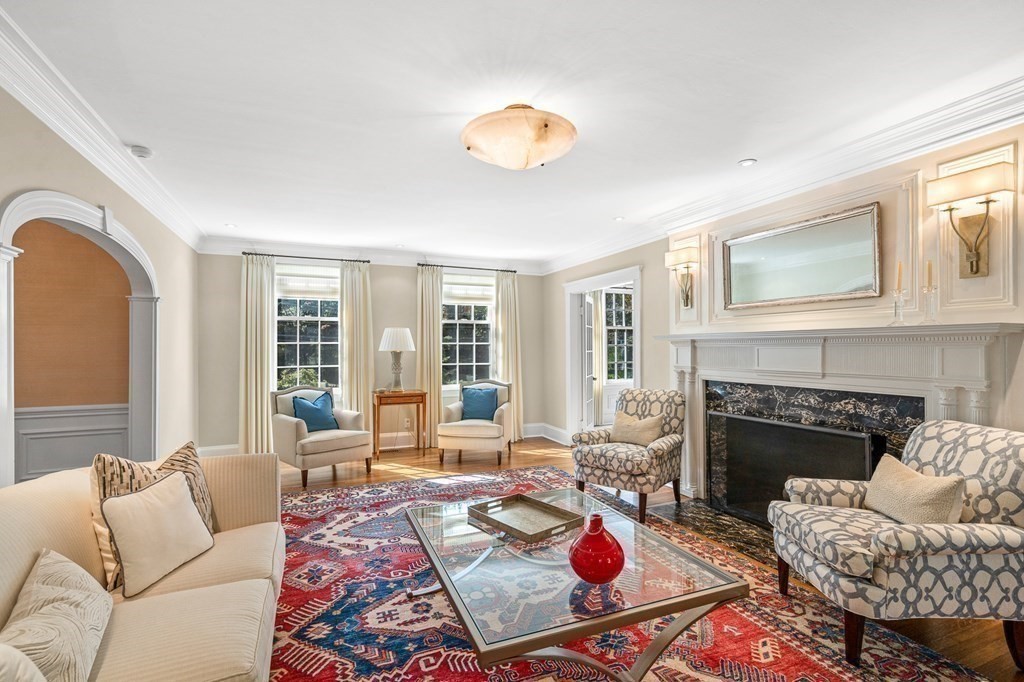 55 Cliff Road Wellesley, MA 02481 - Photo 7 of 42