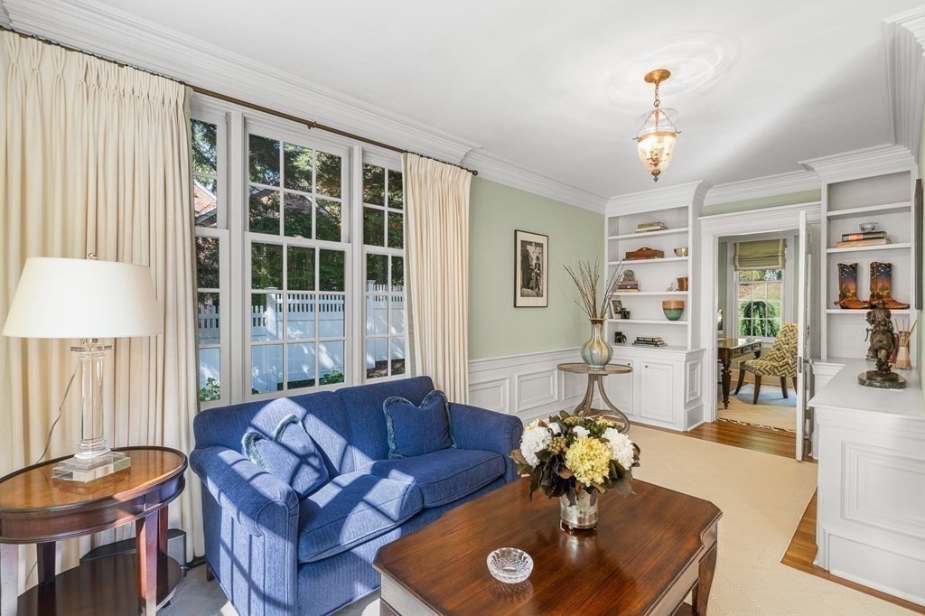55 Cliff Road Wellesley, MA 02481 - Photo 9 of 42