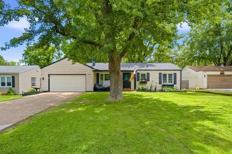 $324,997 | 8207 Barkley Street, Overland Park, KS 66204