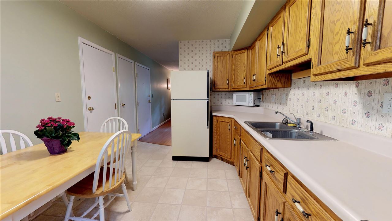 261 Holy Cross Road, Unit 302 Colchester, VT 05446 - Photo 3 of 11 Gallery Image 3