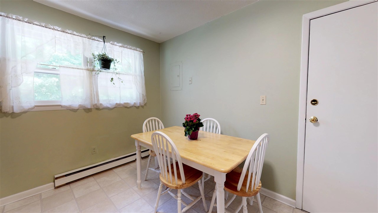 261 Holy Cross Road, Unit 302 Colchester, VT 05446 - Photo 5 of 11 Gallery Image 5