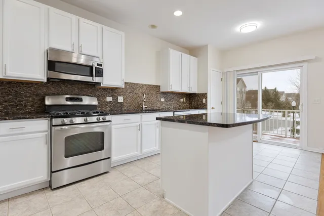 $439,000 | 4179 Milford Lane, Aurora, IL 60504