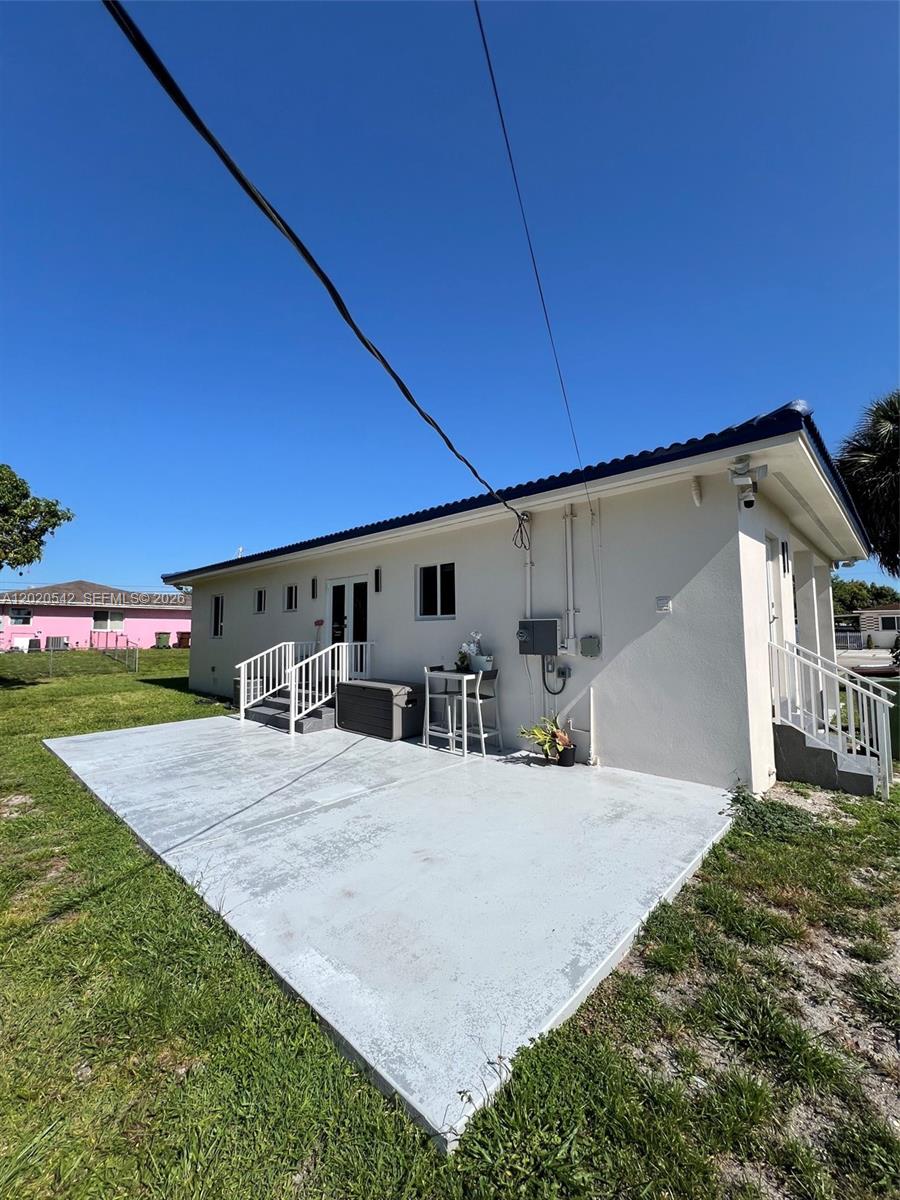 335 West 50th Street Hialeah, FL 33012 - Photo 11 of 13