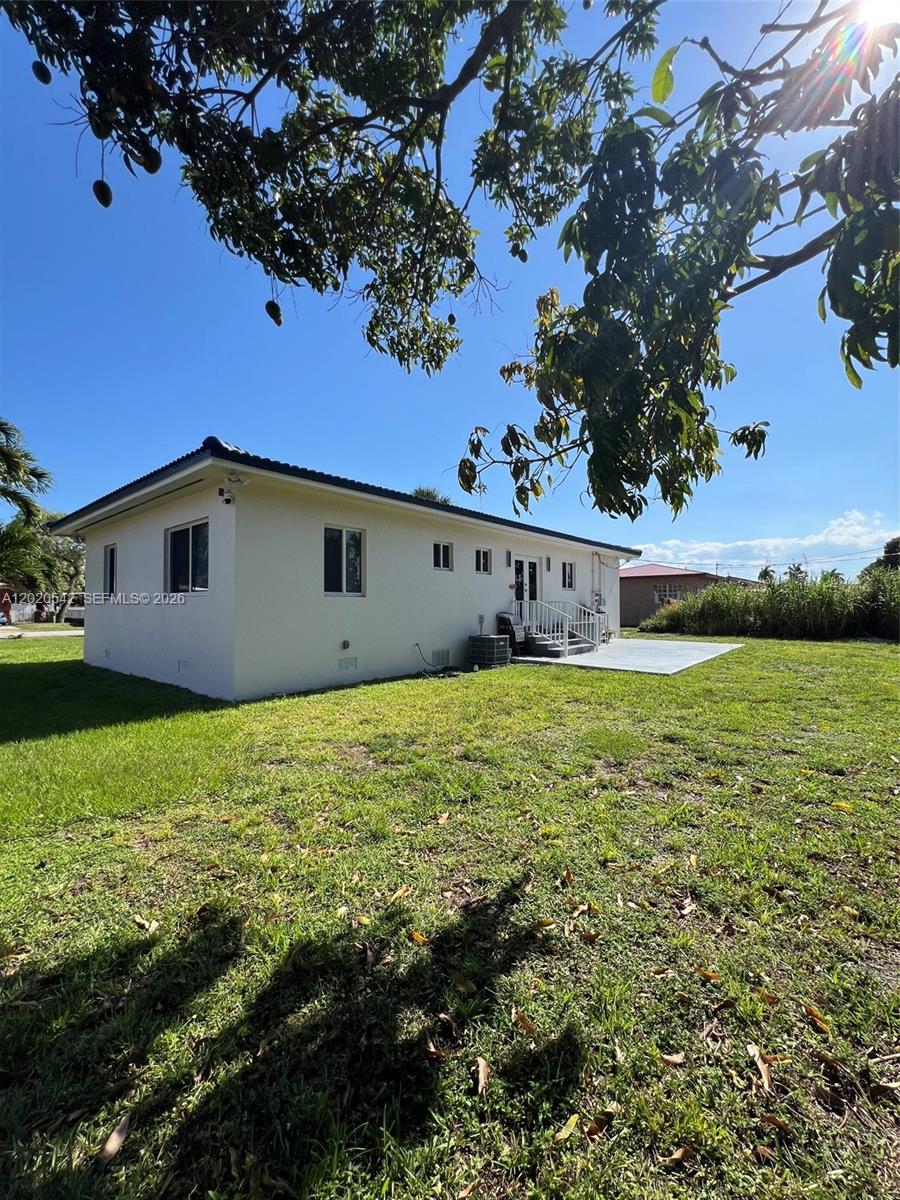 335 West 50th Street Hialeah, FL 33012 - Photo 13 of 13