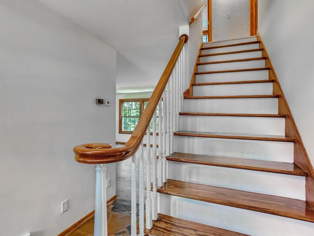 103 Sandy Hook Road Chanhassen, MN 55317 - Photo 14 of 39 Gallery Image 14