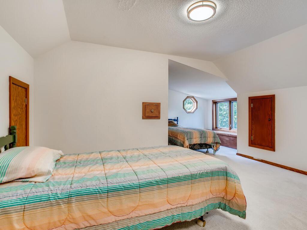 103 Sandy Hook Road Chanhassen, MN 55317 - Photo 23 of 39 Gallery Image 23