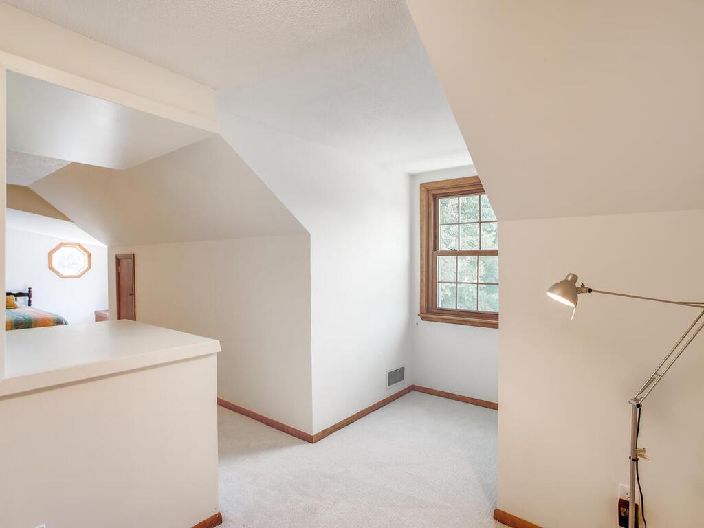 103 Sandy Hook Road Chanhassen, MN 55317 - Photo 25 of 39 Gallery Image 25