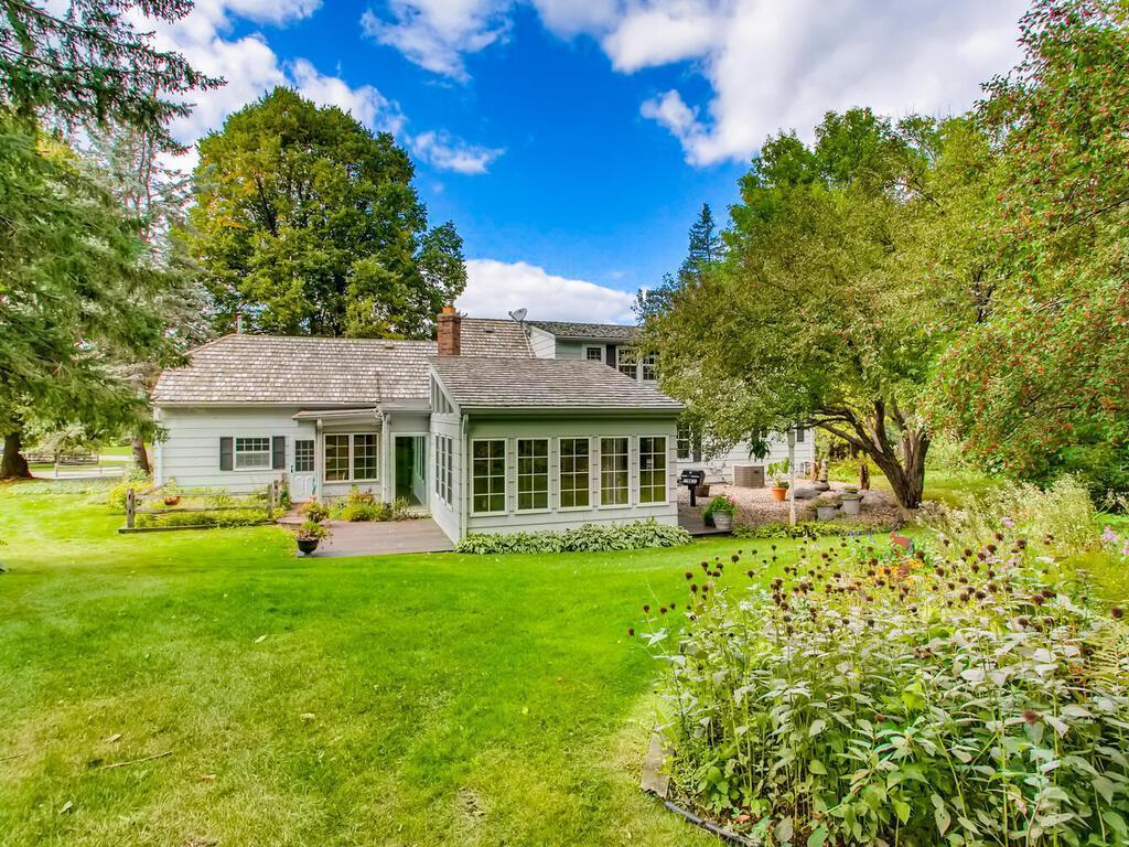 103 Sandy Hook Road Chanhassen, MN 55317 - Photo 31 of 39 Gallery Image 31