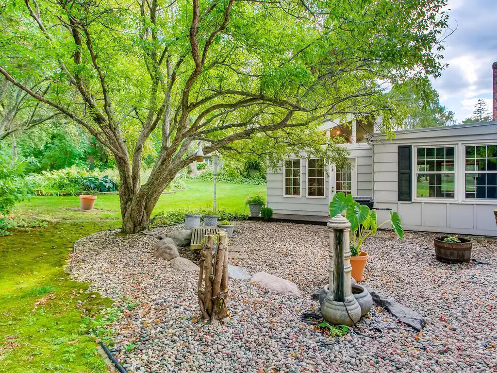 103 Sandy Hook Road Chanhassen, MN 55317 - Photo 32 of 39 Gallery Image 32