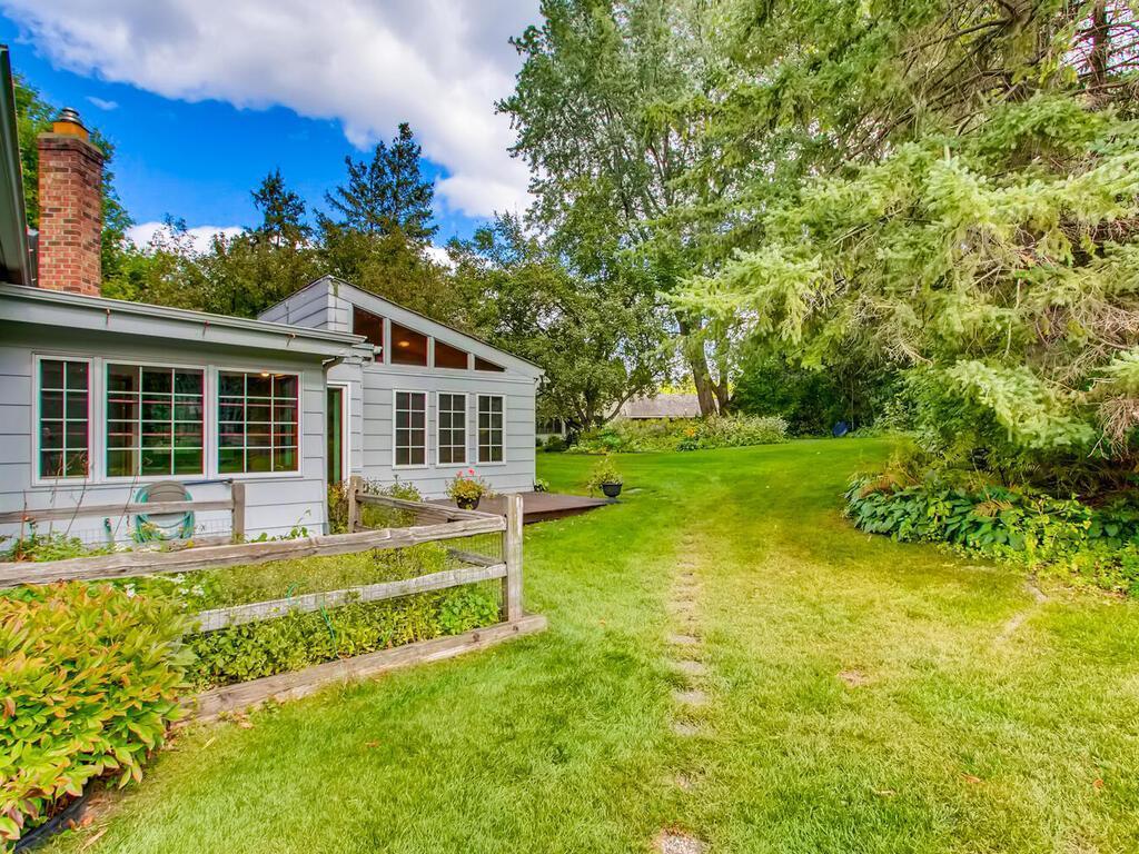 103 Sandy Hook Road Chanhassen, MN 55317 - Photo 33 of 39 Gallery Image 33
