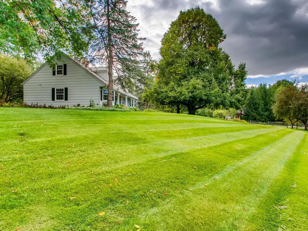 103 Sandy Hook Road Chanhassen, MN 55317 - Photo 35 of 39 Gallery Image 35