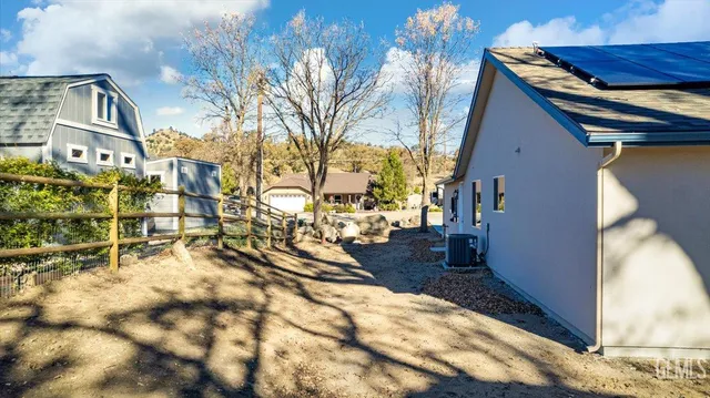 a view of building with a yard