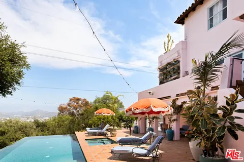 $5,495,000 | 3700 Lowry Road, Los Angeles, CA 90027