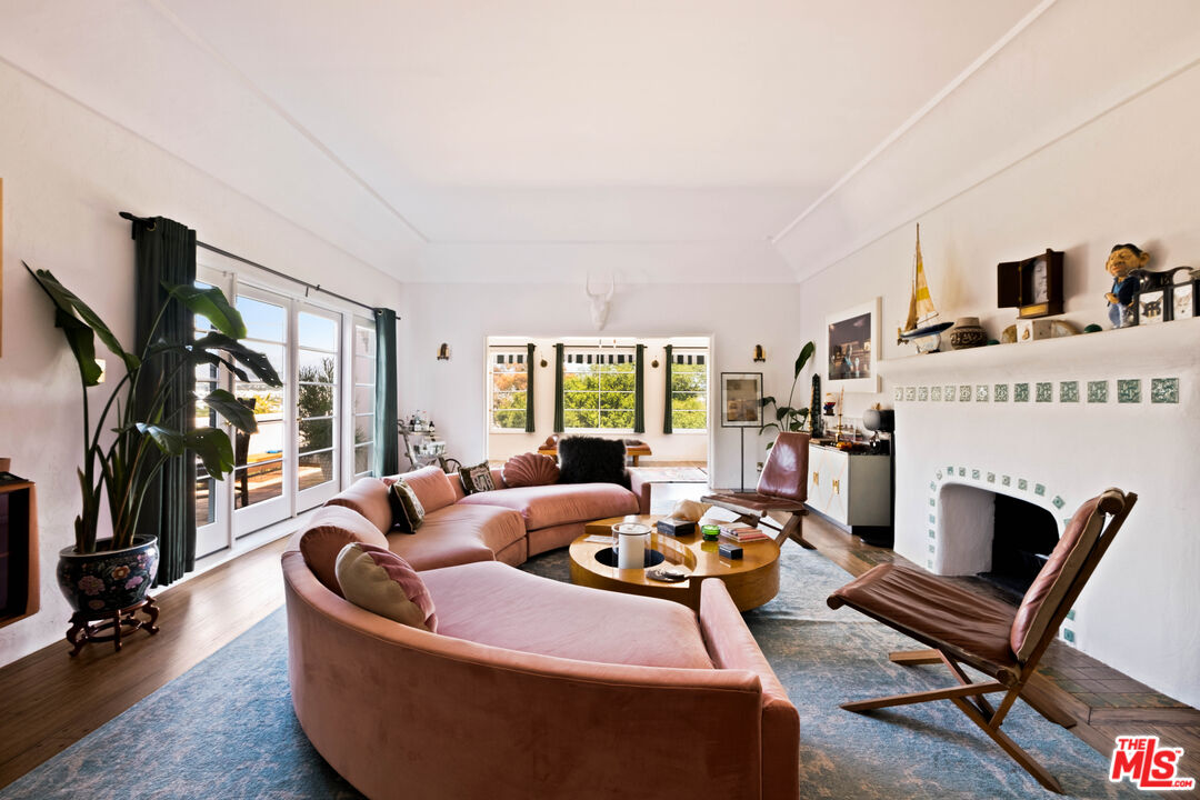 3700 Lowry Road Los Angeles, CA 90027 - Photo 6 of 59