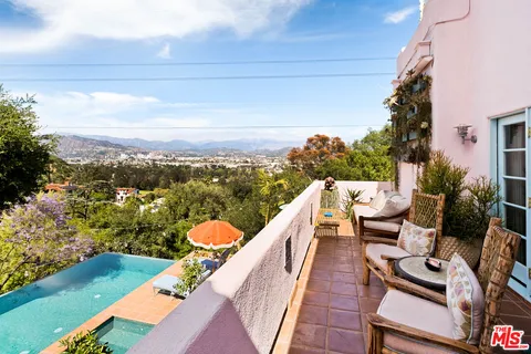 $5,495,000 | 3700 Lowry Road, Los Angeles, CA 90027