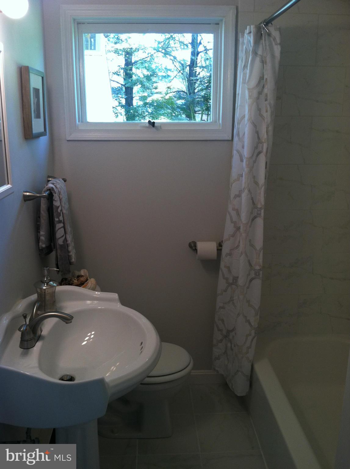 6431 Overhill Road Falls Church, VA 22042 - Photo 19 of 30 Bath (Master)