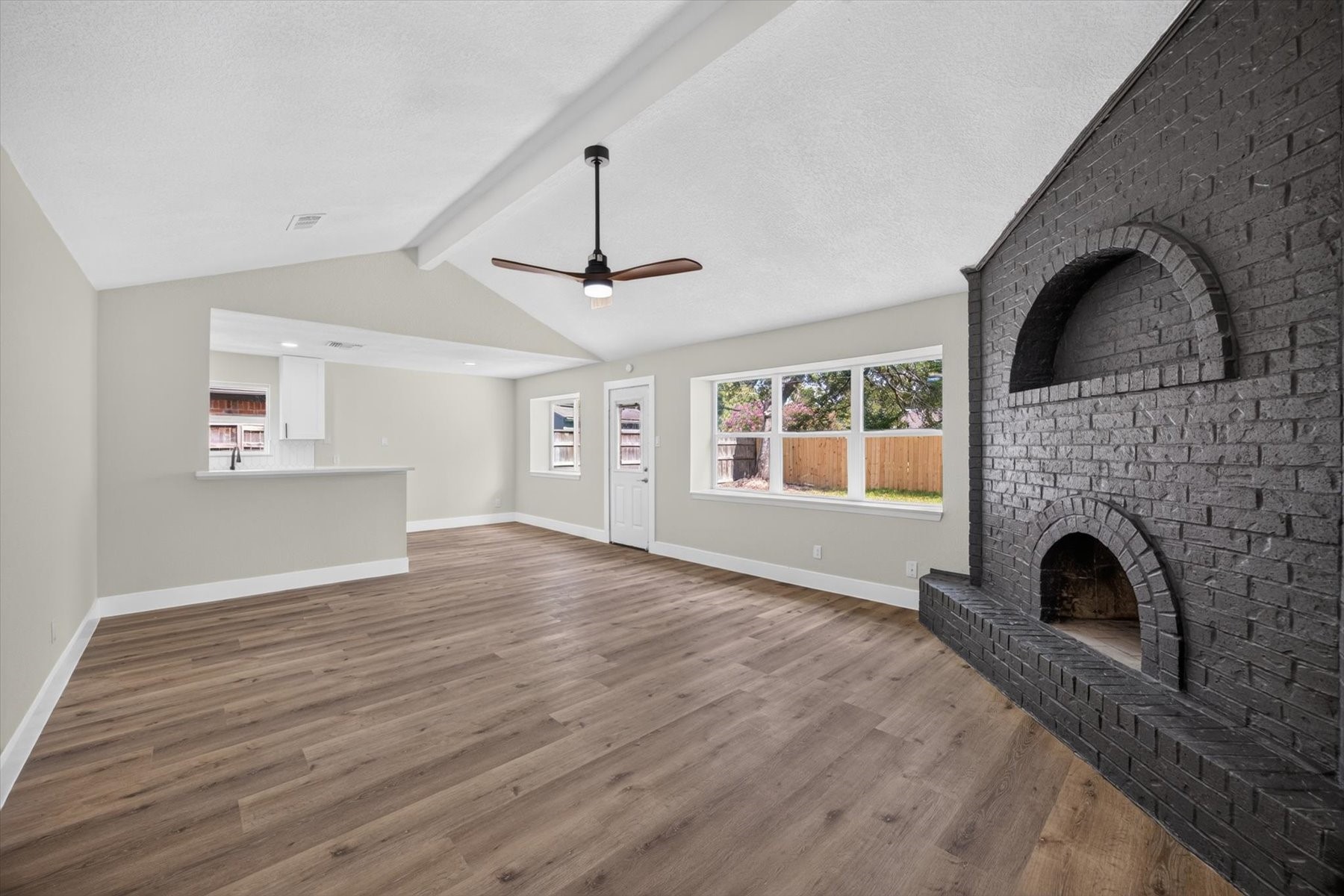 6111 Sunnygate Drive Spring, TX 77373 - Photo 5 of 19 Gallery Image 5
