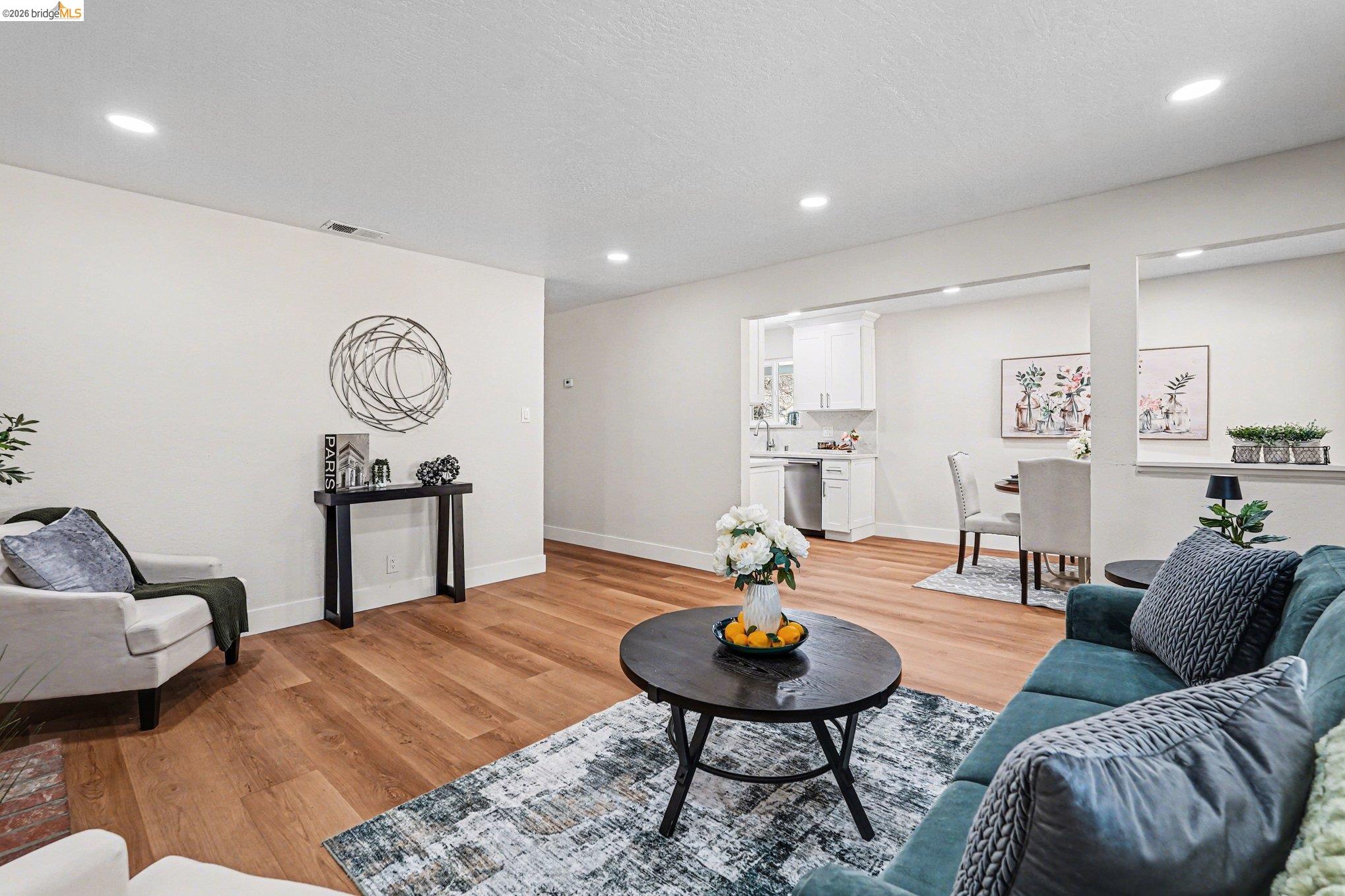 847 Shell Avenue Martinez, CA 94553 - Photo 4 of 15