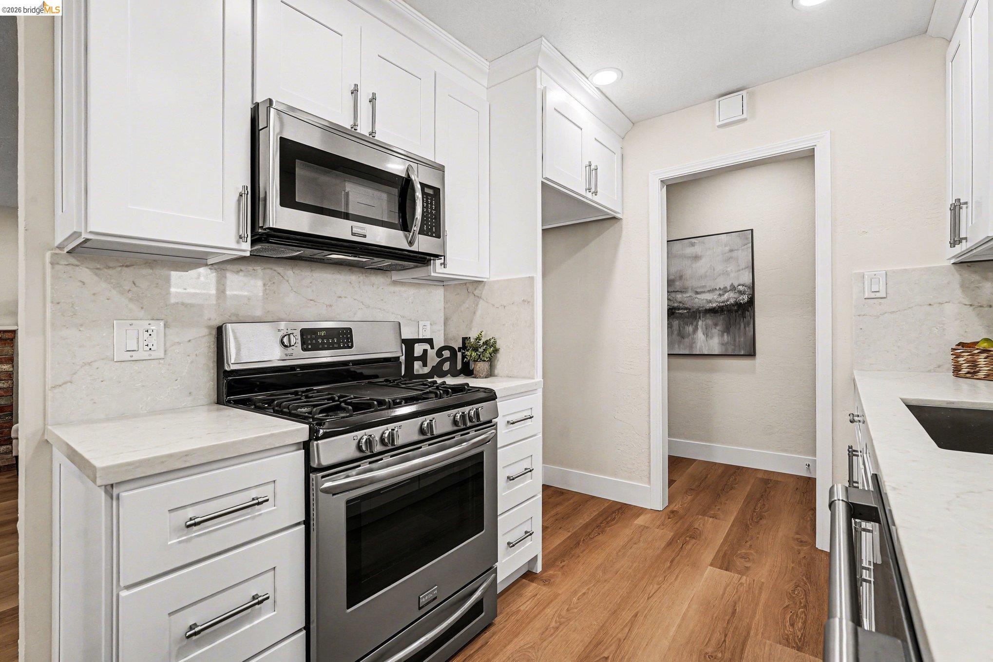 847 Shell Avenue Martinez, CA 94553 - Photo 7 of 15