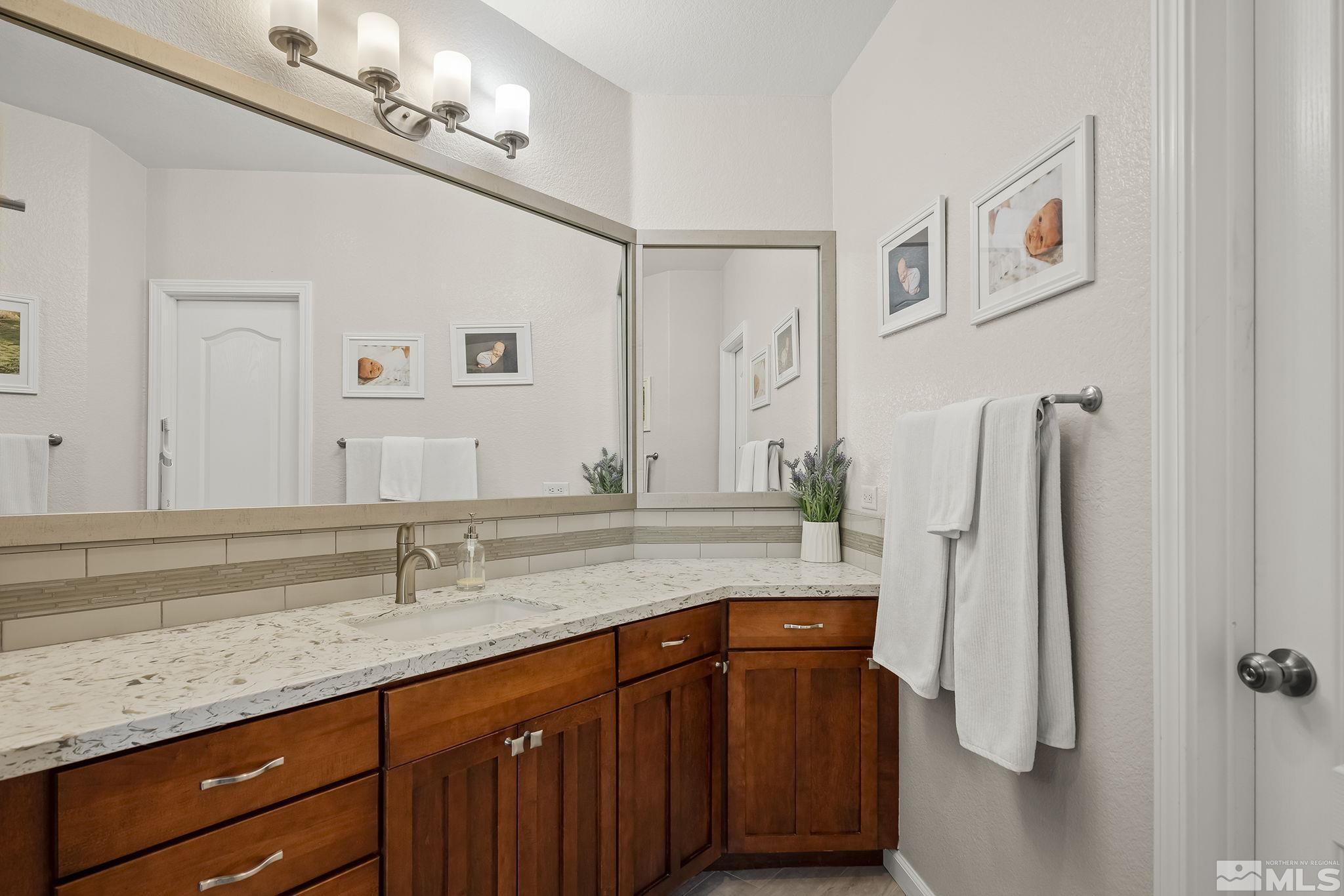 10040 Cascade Street Reno, NV 89506 - Photo 12 of 31 Photo 13