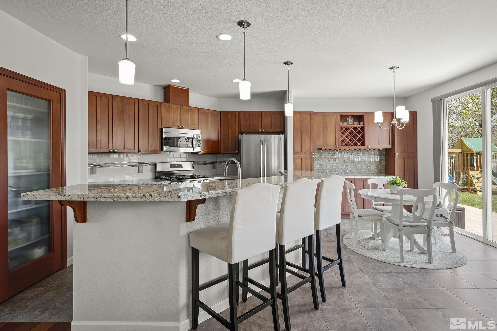 10040 Cascade Street Reno, NV 89506 - Photo 5 of 31 Photo 5