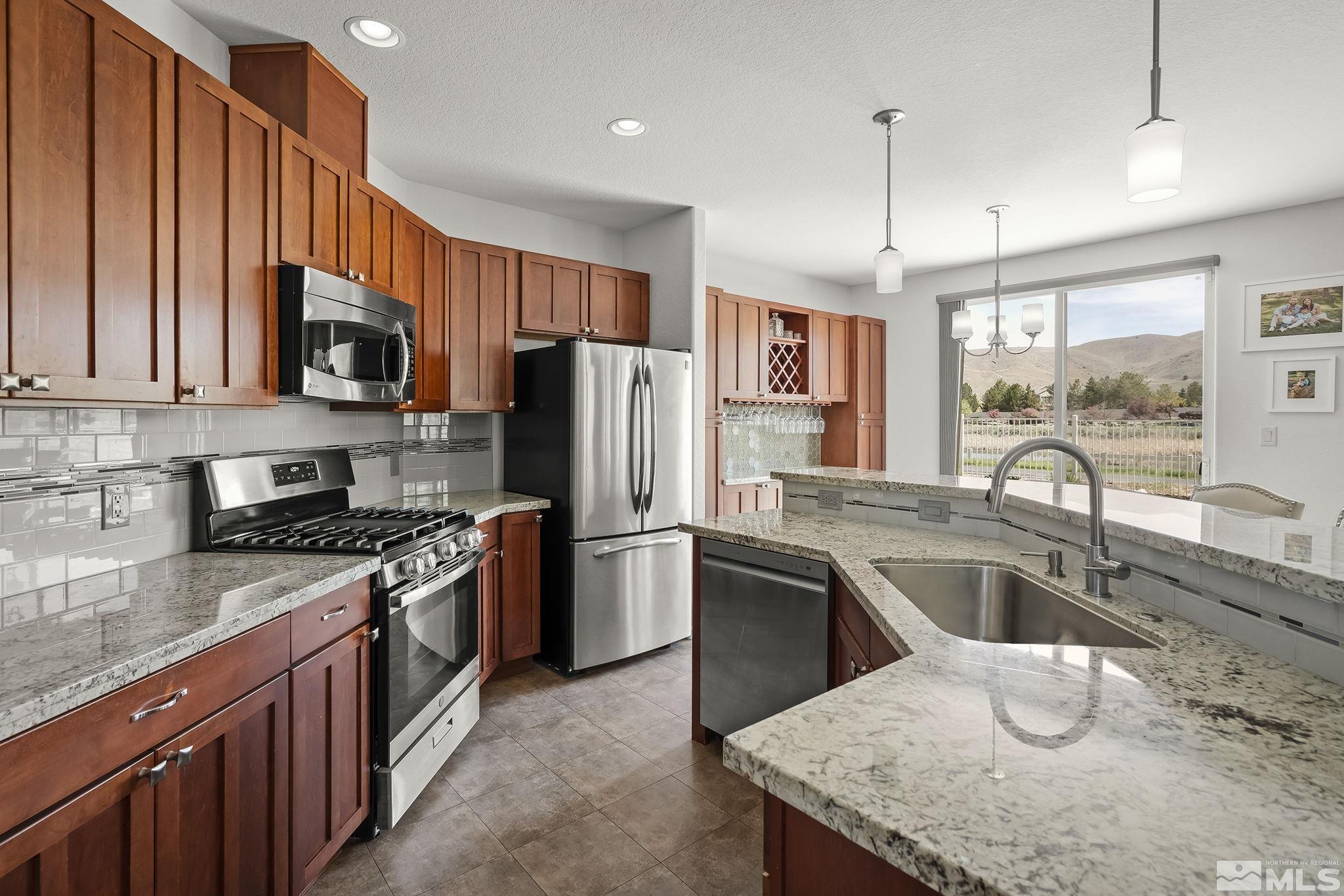 10040 Cascade Street Reno, NV 89506 - Photo 6 of 31 Photo 6