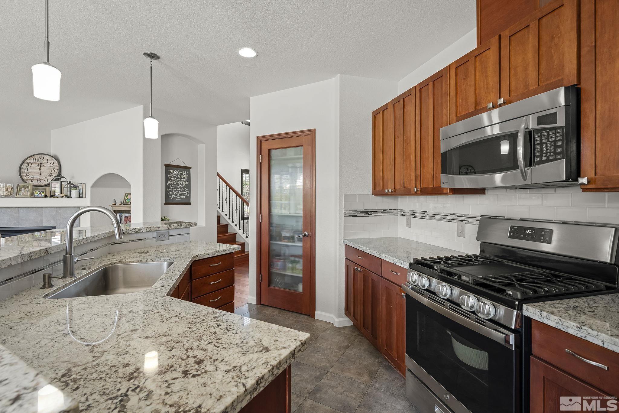 10040 Cascade Street Reno, NV 89506 - Photo 7 of 31 Photo 7