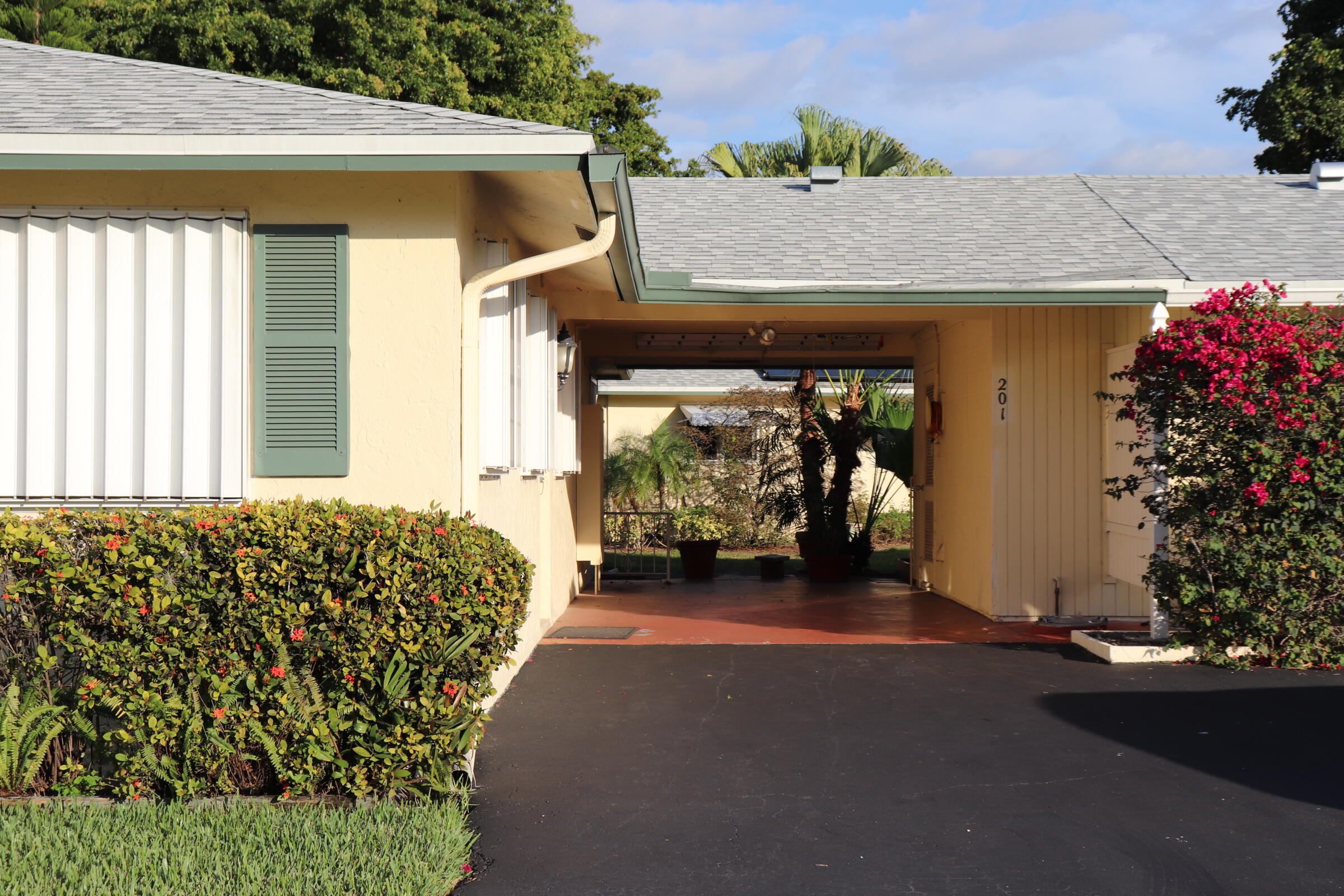 201 Cardinal Lane Delray Beach, FL 33445 - Photo 3 of 22 IMG_9948
