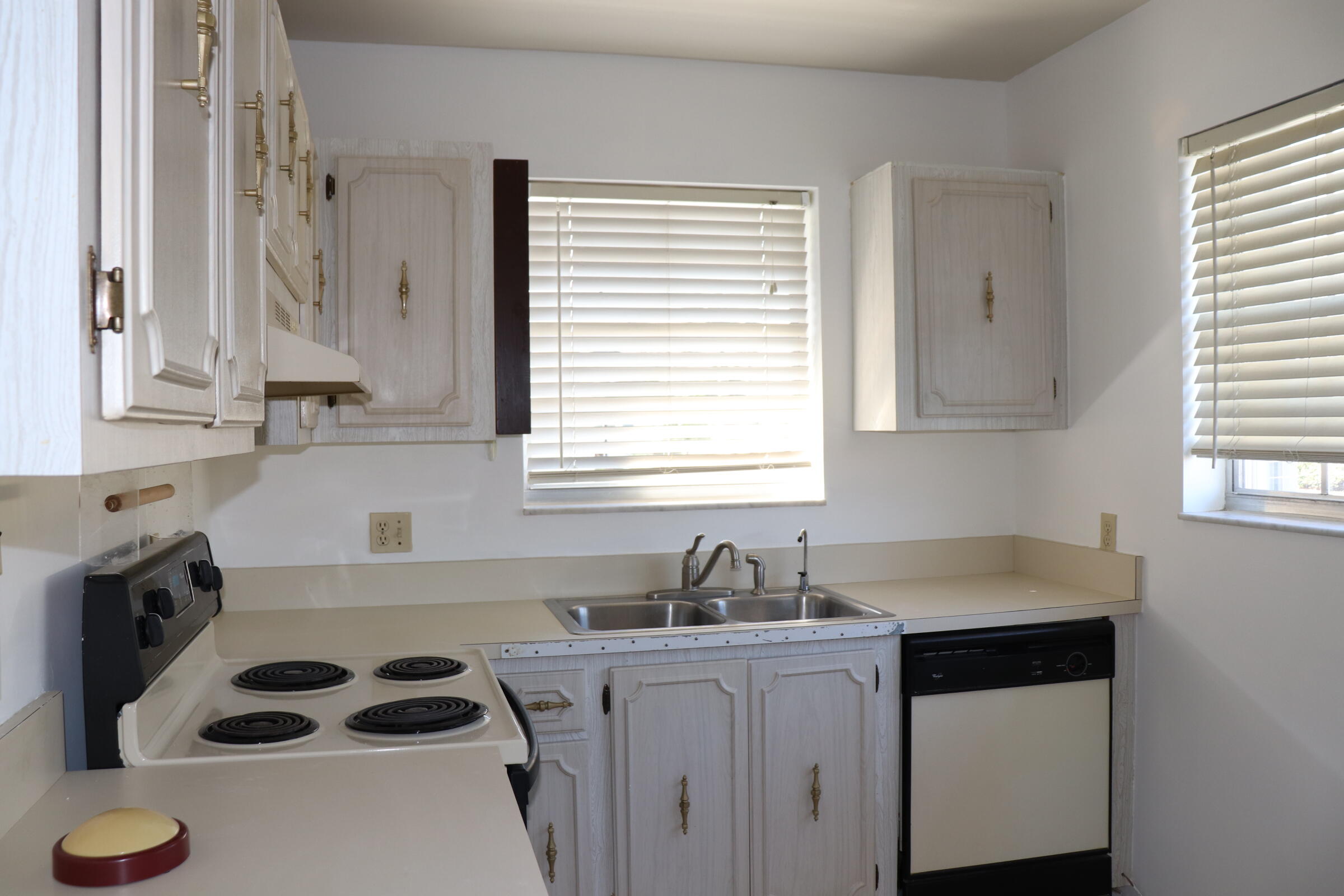 201 Cardinal Lane Delray Beach, FL 33445 - Photo 8 of 22 IMG_0030