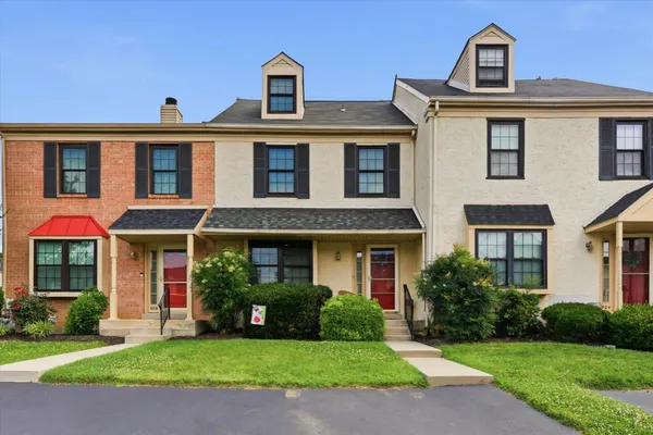 $310,000 | 406 Carpenter Circle, Brookhaven, PA 19015