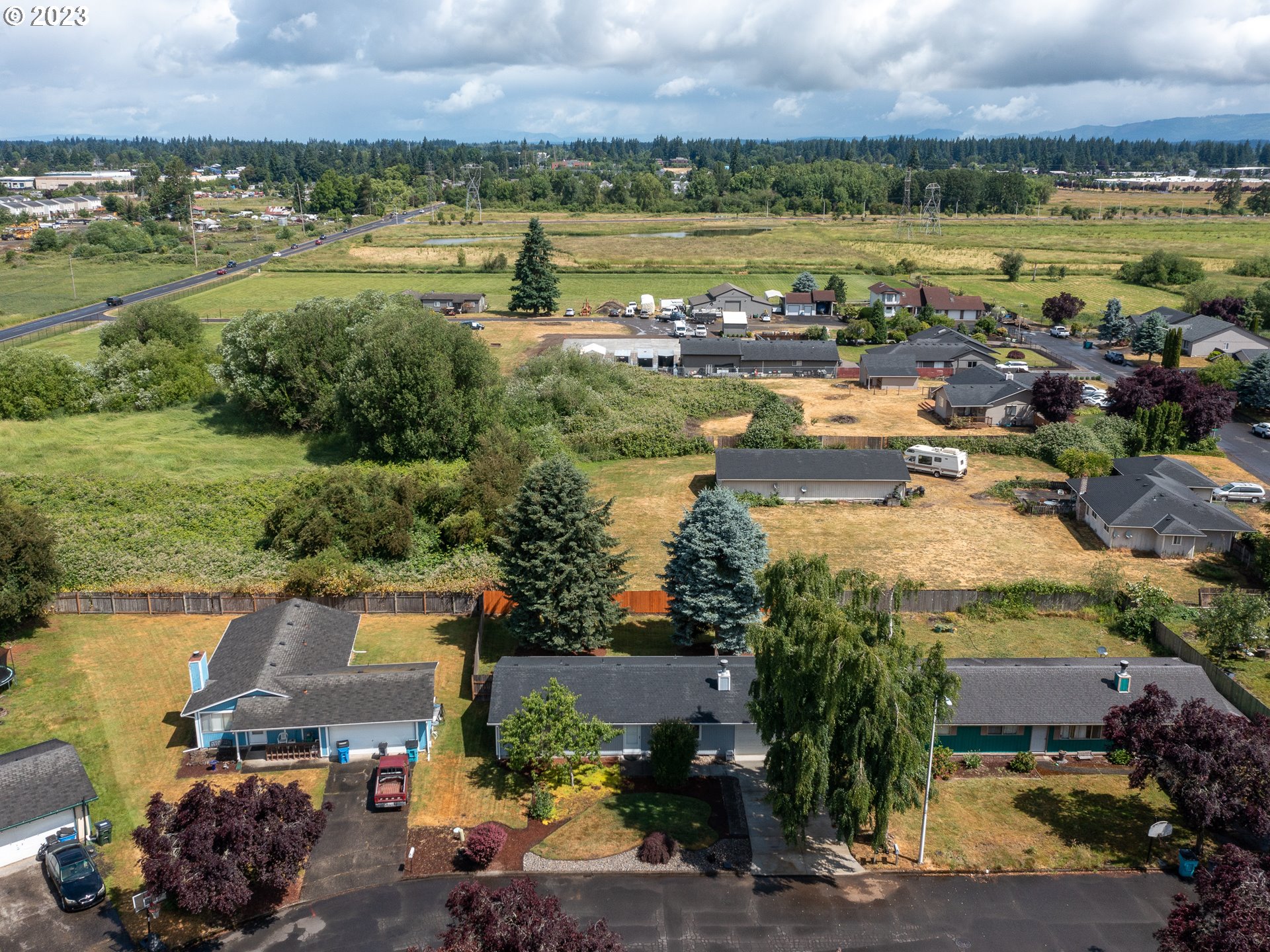 5208 Northeast 139th Loop Vancouver, WA 98682 - Photo 36 of 37 a view of a lake with a city