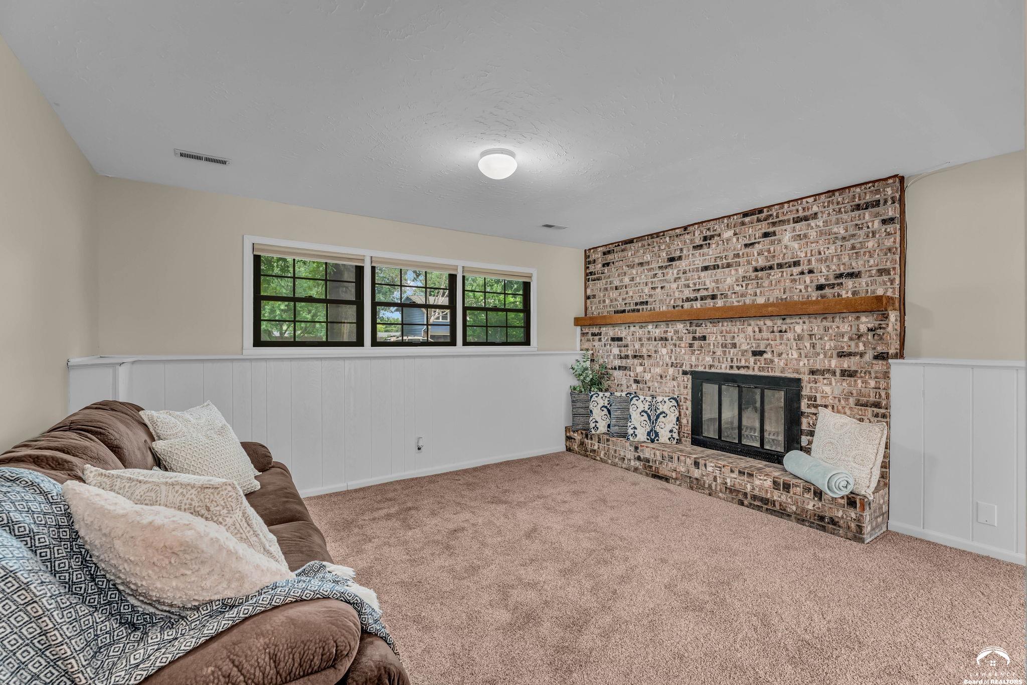 2122 Marvonne Road Lawrence, KS 66047 - Photo 27 of 45