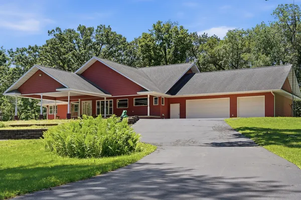 $475,000 | 15207 Henry Road, Morrison, IL 61270