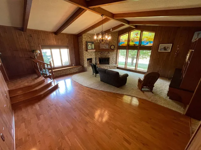 $325,000 | 67927 270th Street, Alden, MN 56009