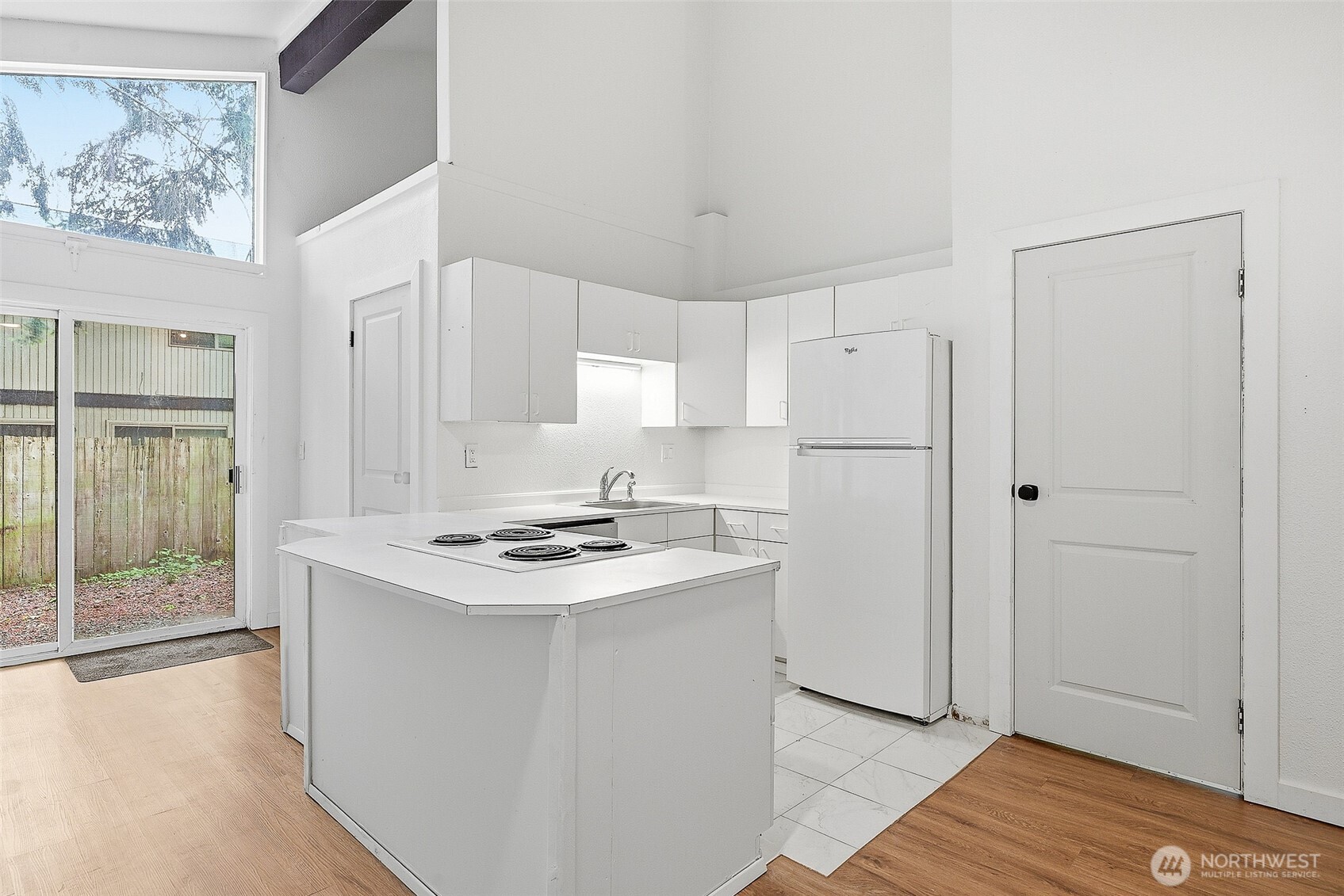 7901 196th Street Southwest, Unit 22 Edmonds, WA 98026 - Photo 13 of 34