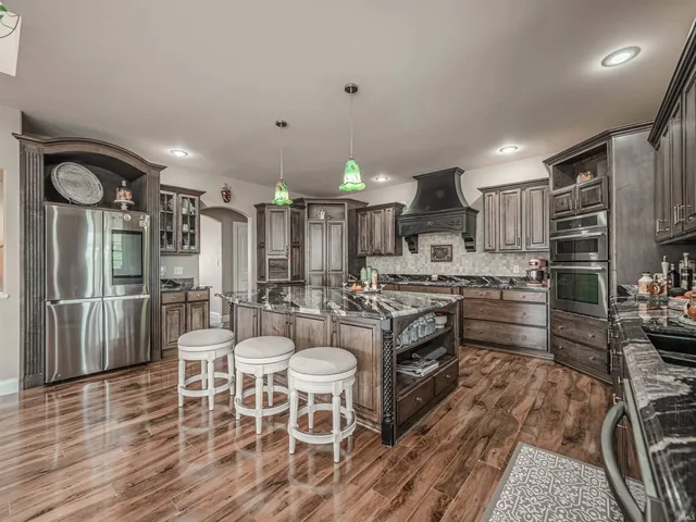 $999,800 | 3711 Joseph Court, Newburgh, IN 47630