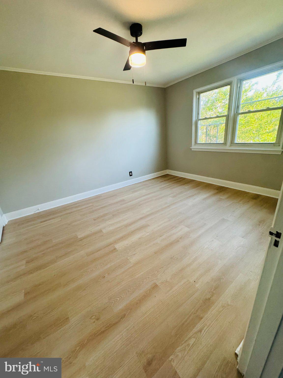 818 Bradhurst Road Baltimore, MD 21212 - Photo 5 of 5 Bright and airy room with natural light.