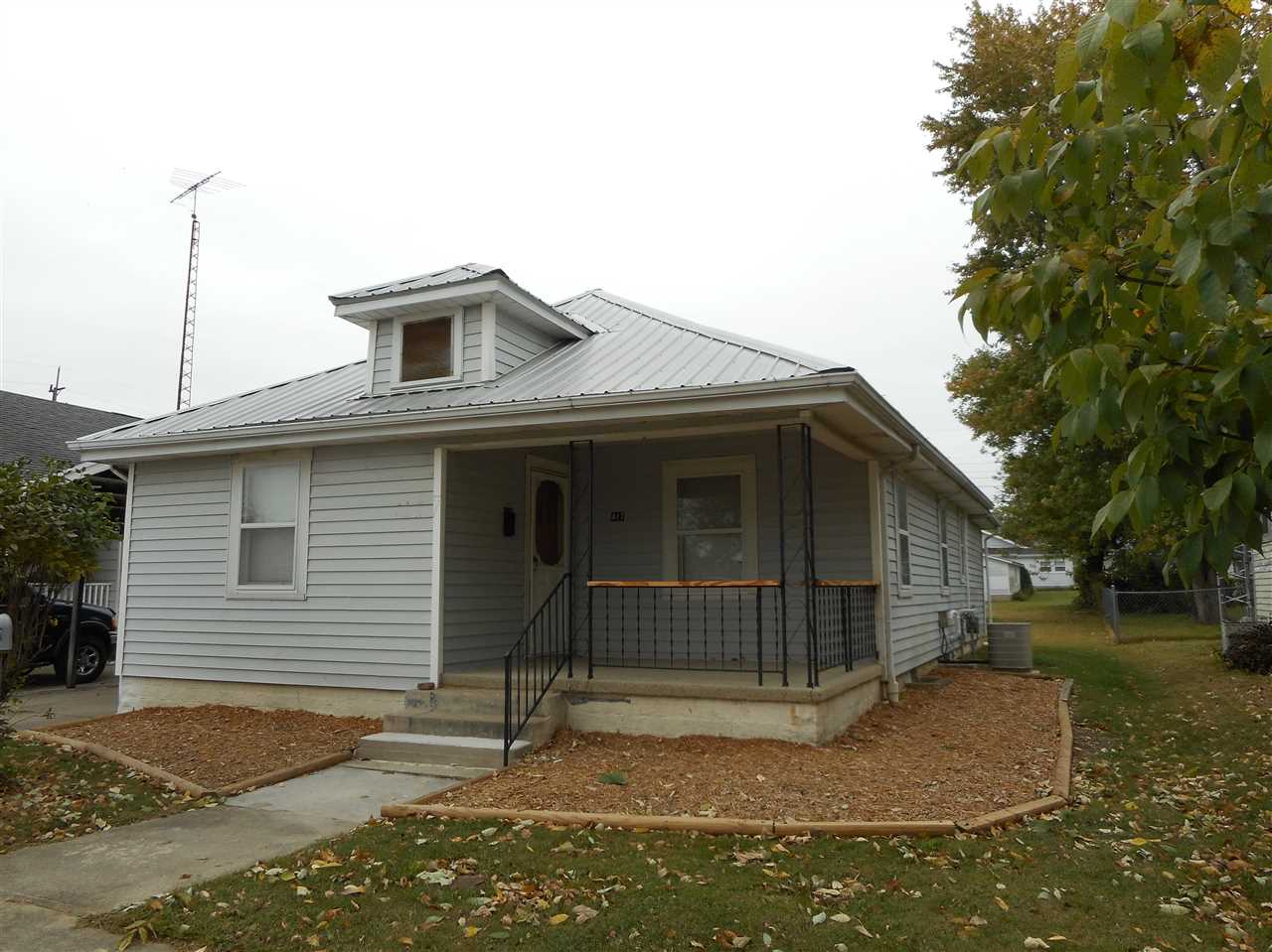 417 R R Bedford, IN 47421 - Photo 1 of 20 Gallery Image 1
