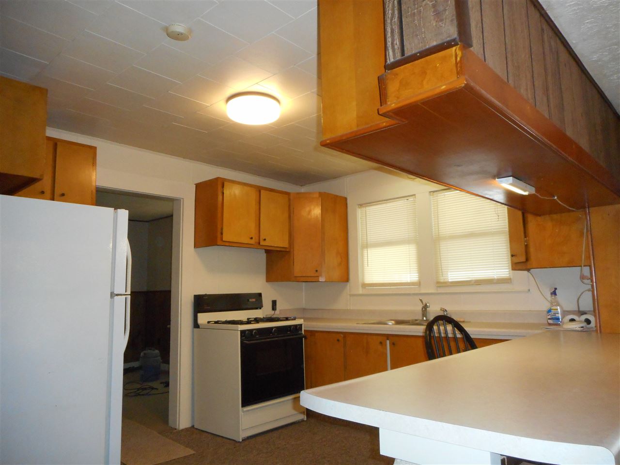 417 R R Bedford, IN 47421 - Photo 4 of 20 Gallery Image 4