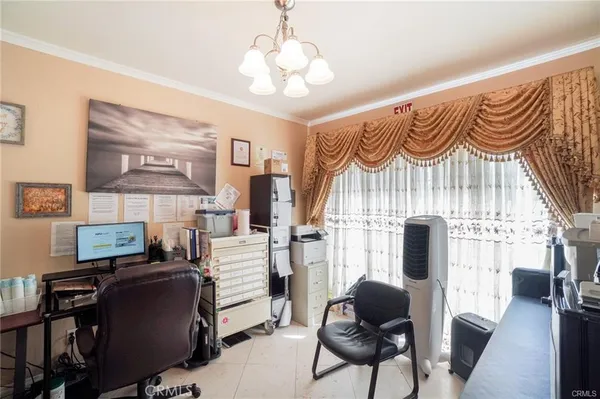 $4,850 | 19404 Roscoe Boulevard, Northridge, CA 91324