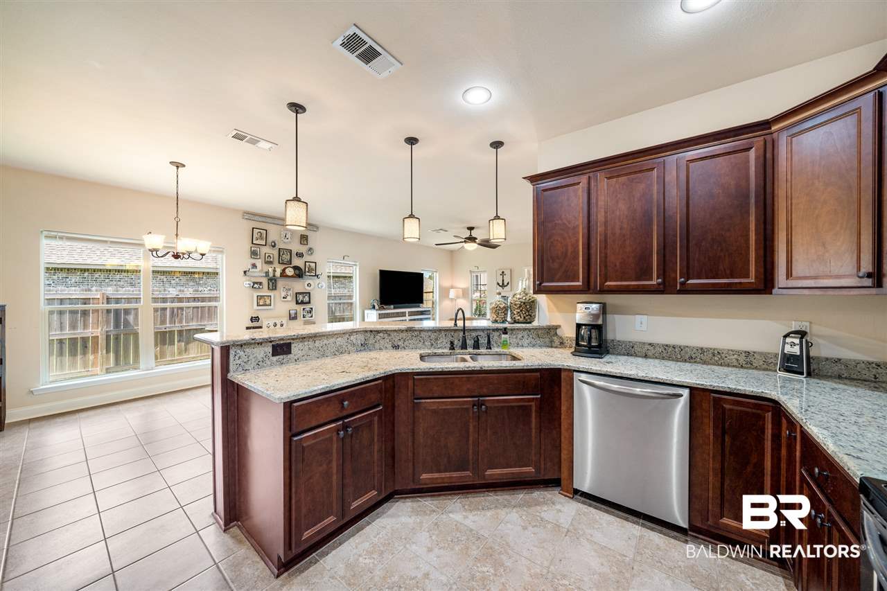 1122 Crown Walk Drive Foley, AL 36535 - Photo 10 of 35 Breakfast Bar