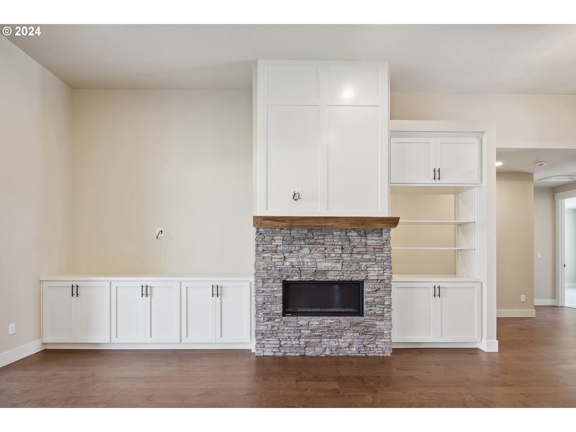 2129 Northeast Spitz Road Canby, OR 97013 - Photo 7 of 48